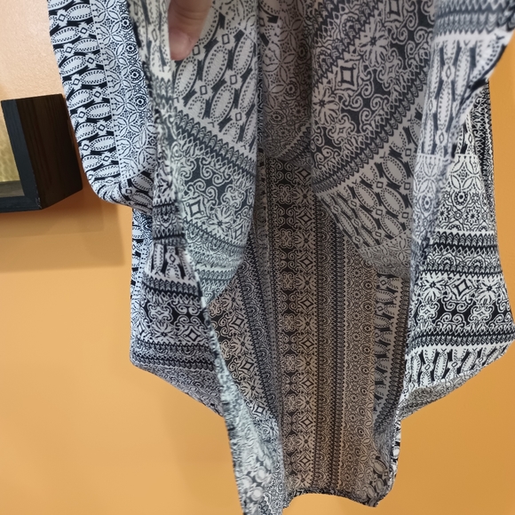 Christopher and Banks White and Black Long A Line Skirt Size S - Picture 8 of 9